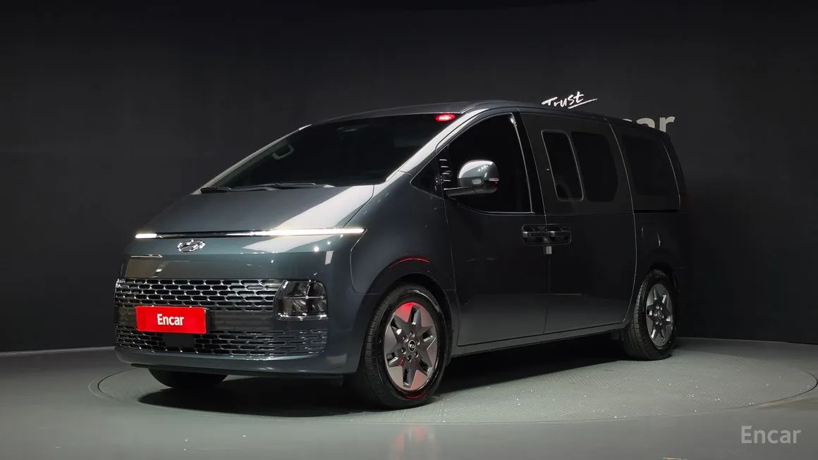 Hyundai Staria