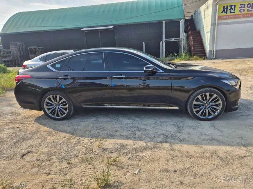 Hyundai Genesis
