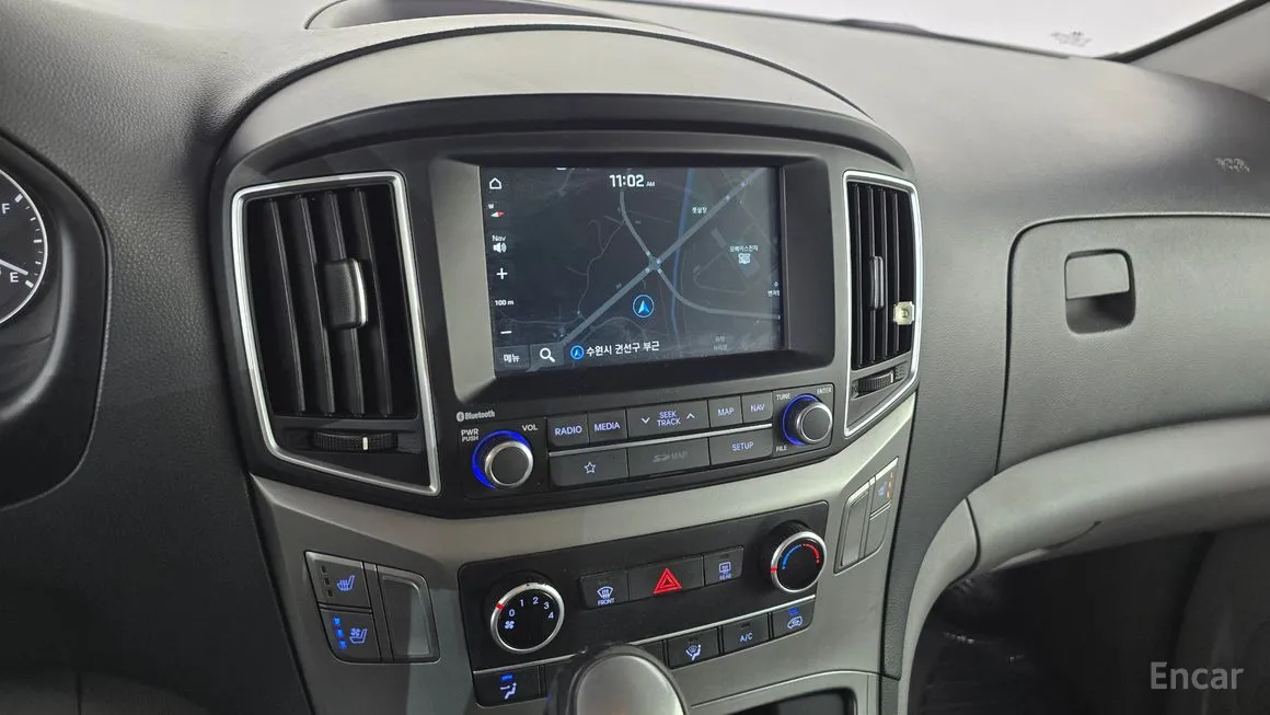 Hyundai Starex