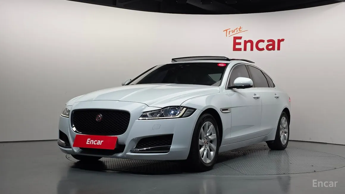 Jaguar XF