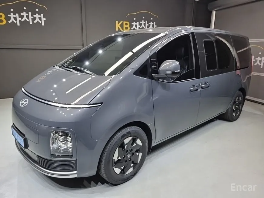 Hyundai Staria