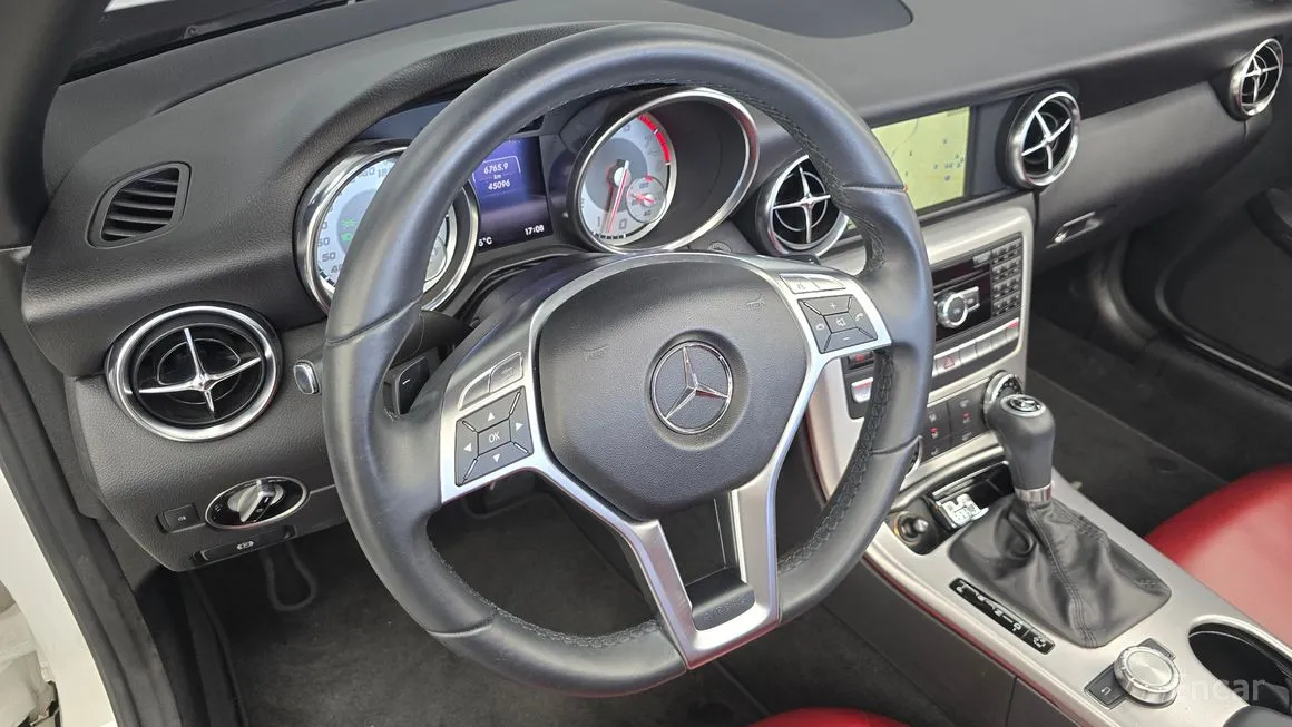 Mercedes-Benz SLK-Class