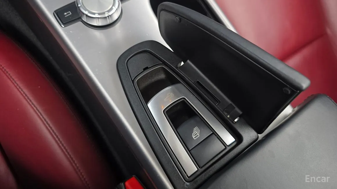 Mercedes-Benz SLK-Class