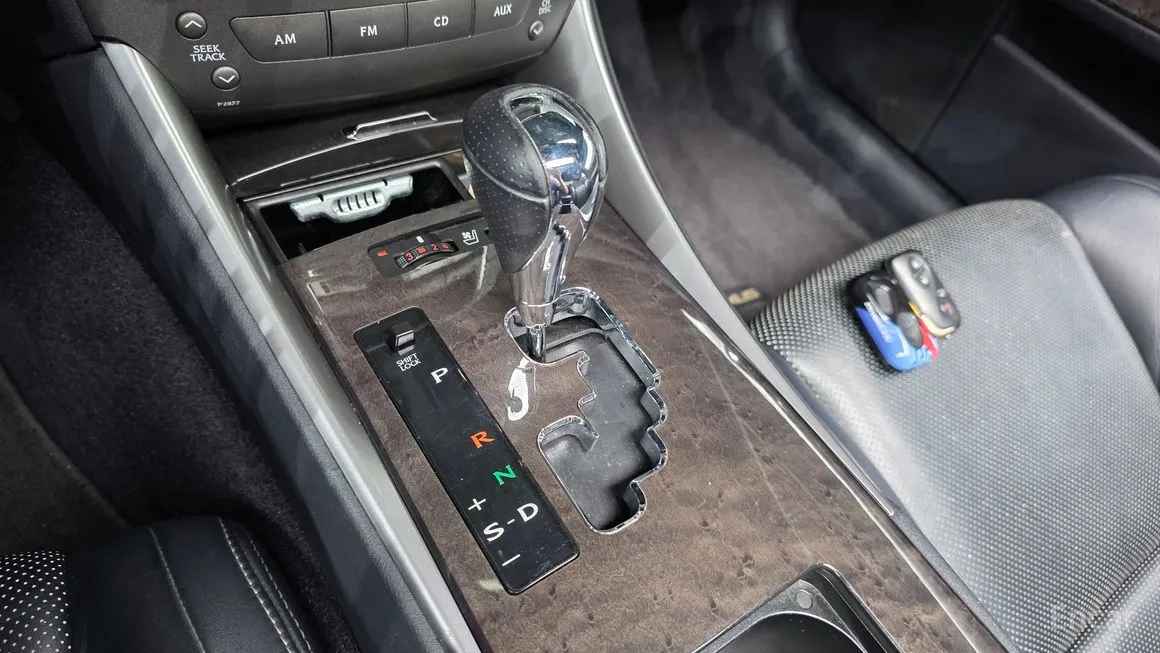 Lexus IS