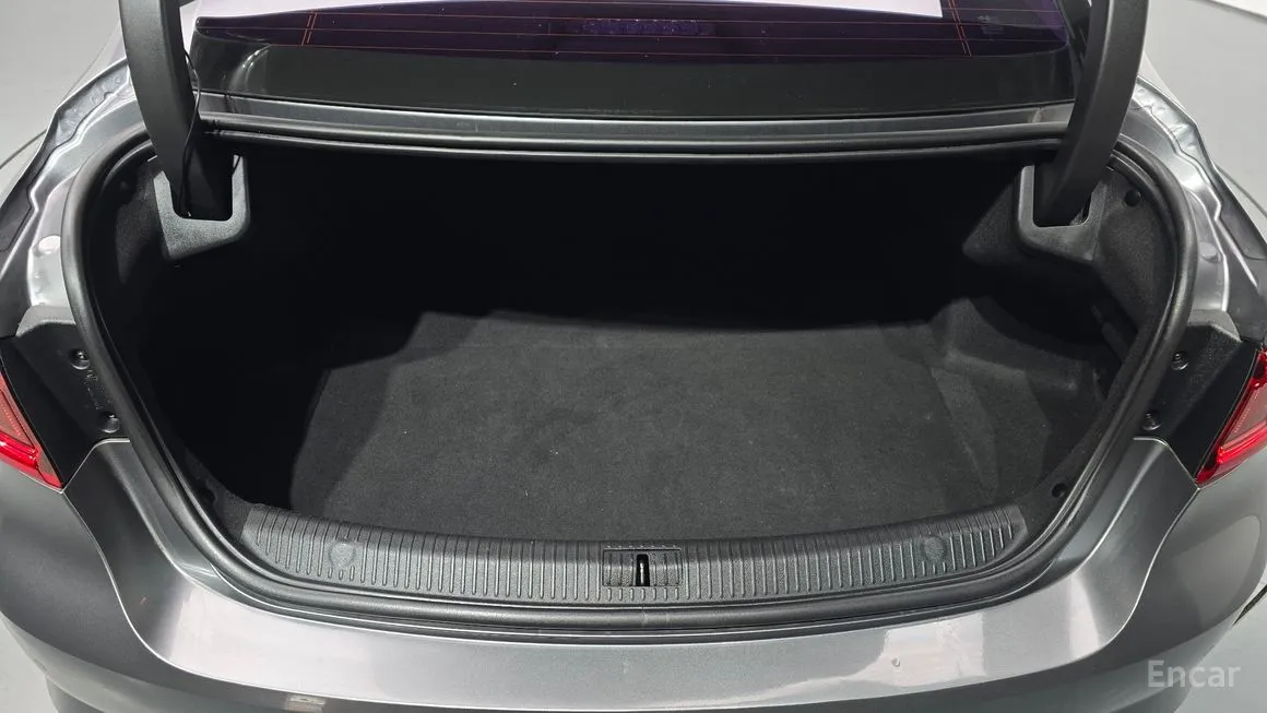 Renault SM6