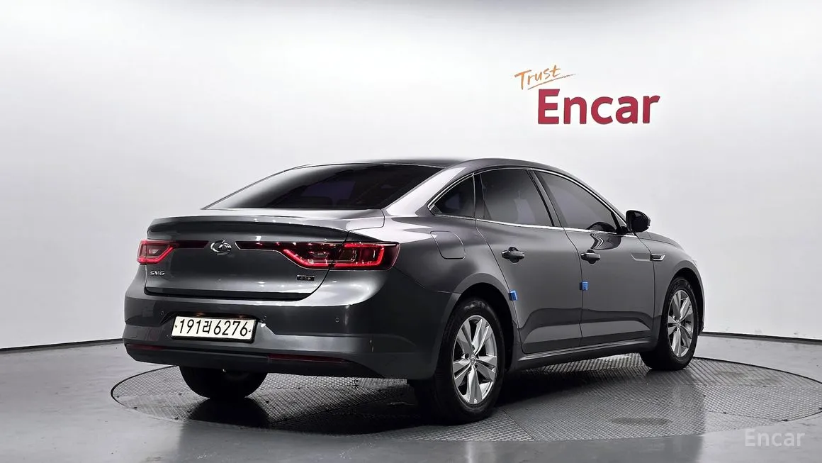 Renault SM6