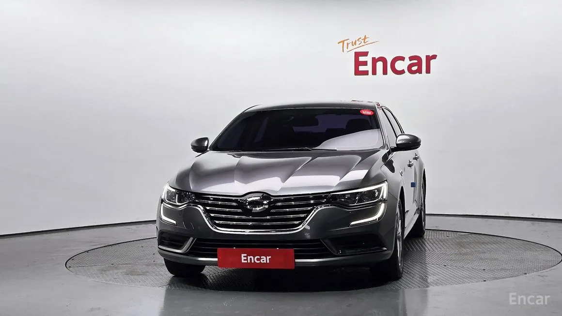 Renault SM6