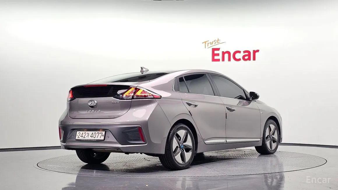 Hyundai Ioniq