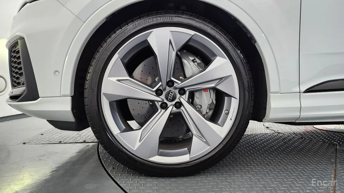 Audi SQ7