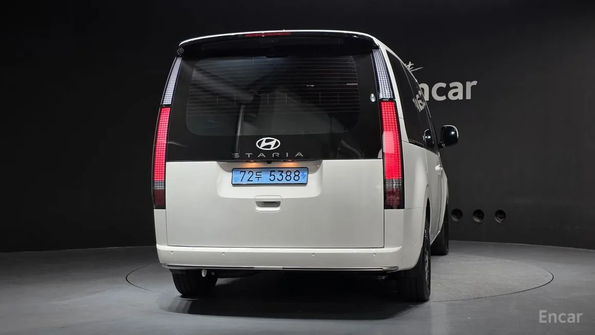 Hyundai Staria