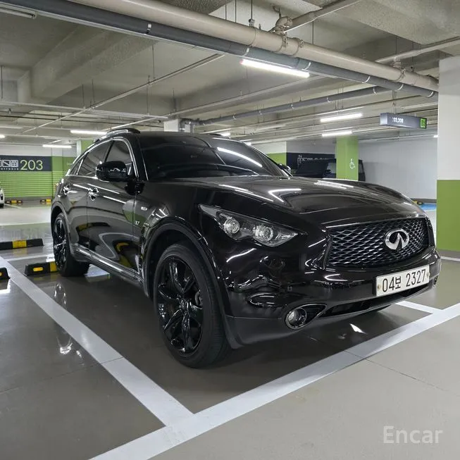 Infiniti QX70