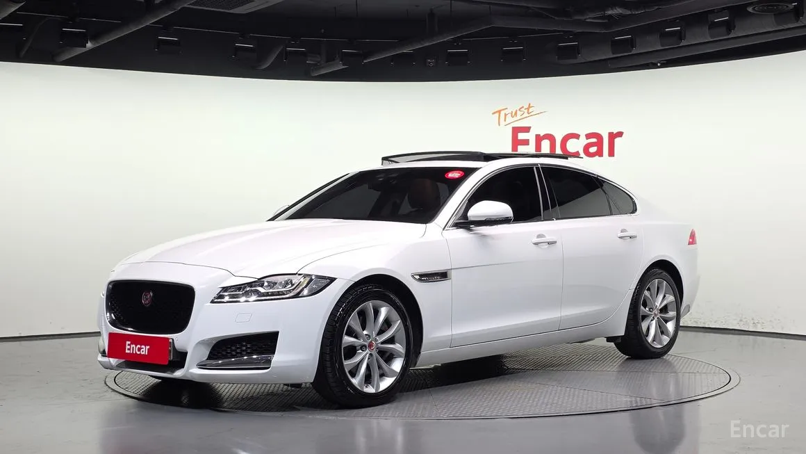 Jaguar XF