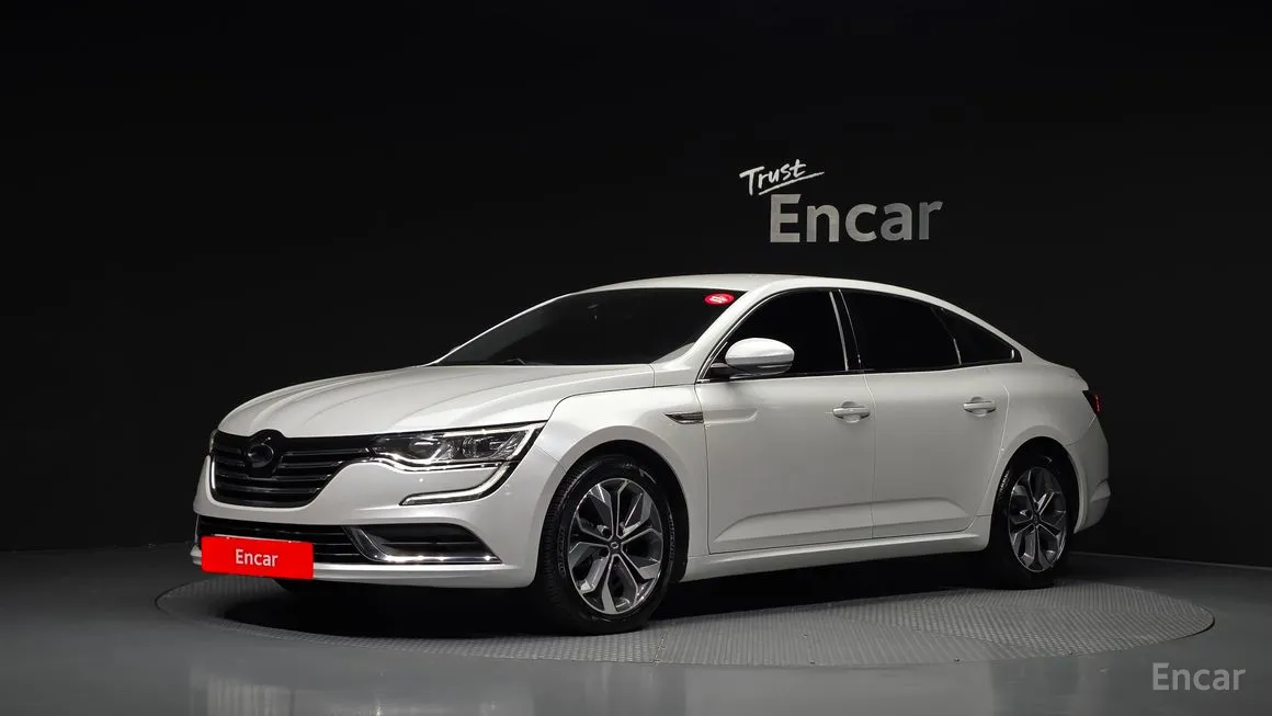 Renault SM6