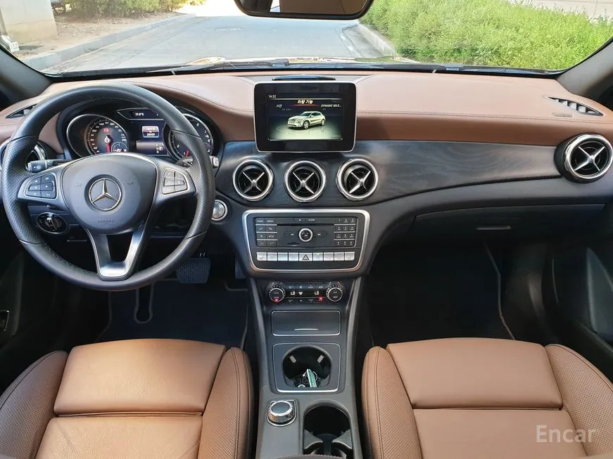Mercedes-Benz GLA-Class