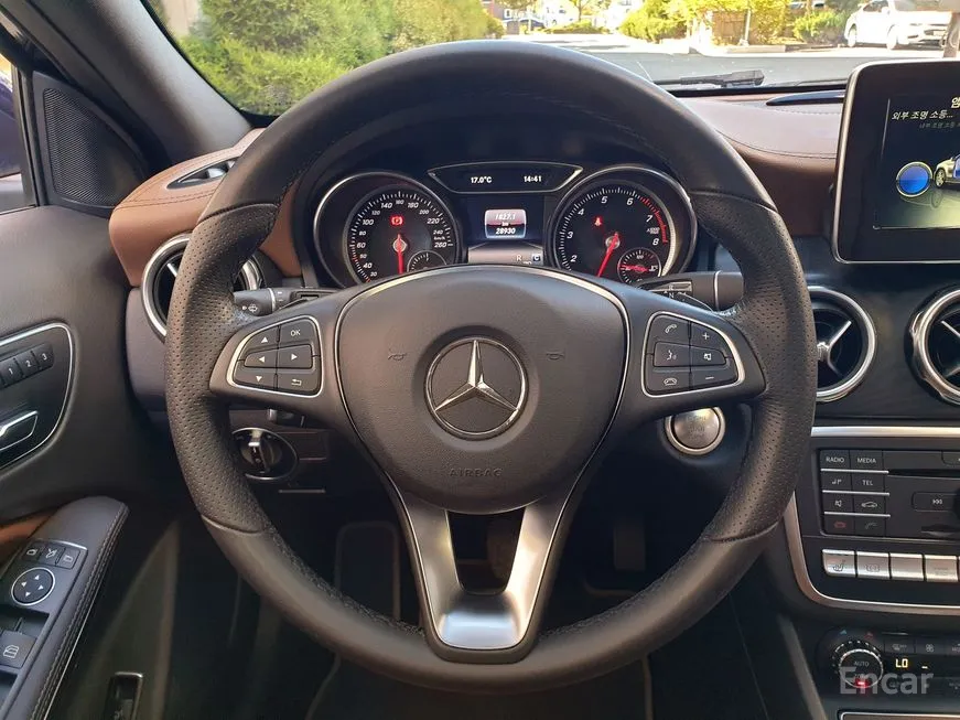 Mercedes-Benz GLA-Class