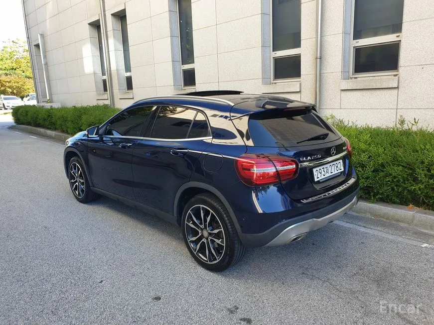 Mercedes-Benz GLA-Class