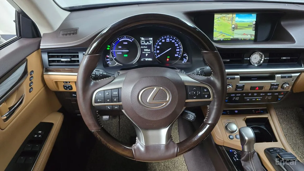 Lexus ES