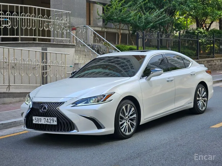 Lexus ES