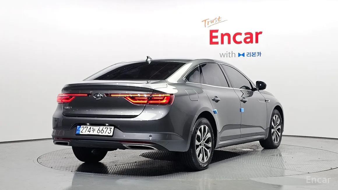 Renault SM6
