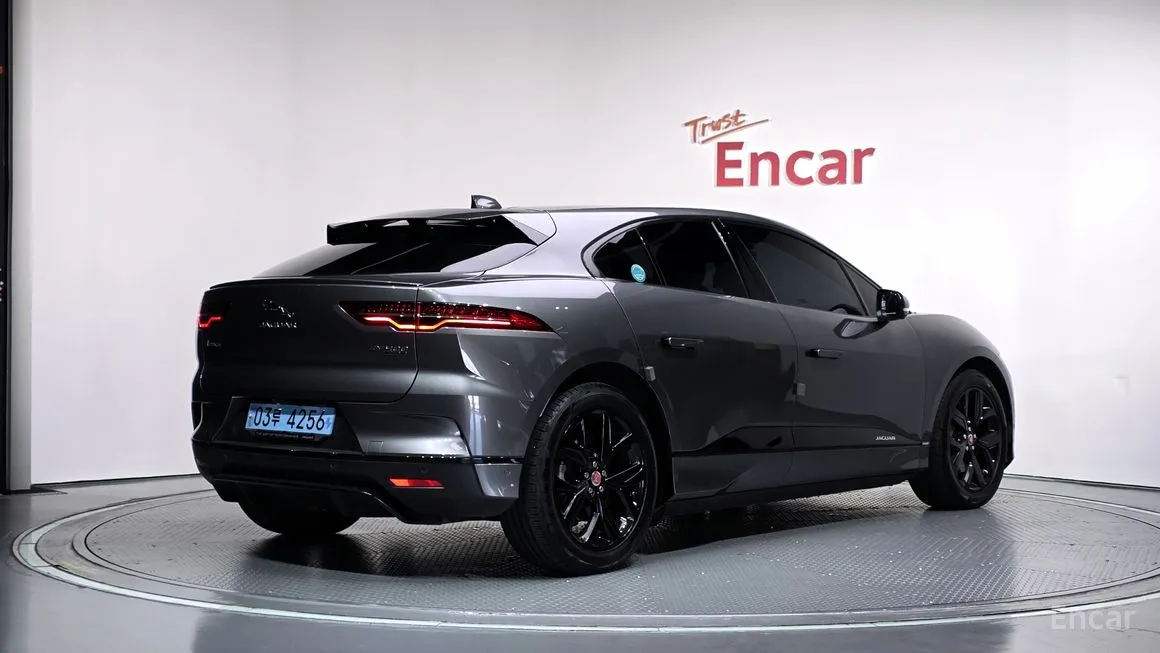 Jaguar I-PACE