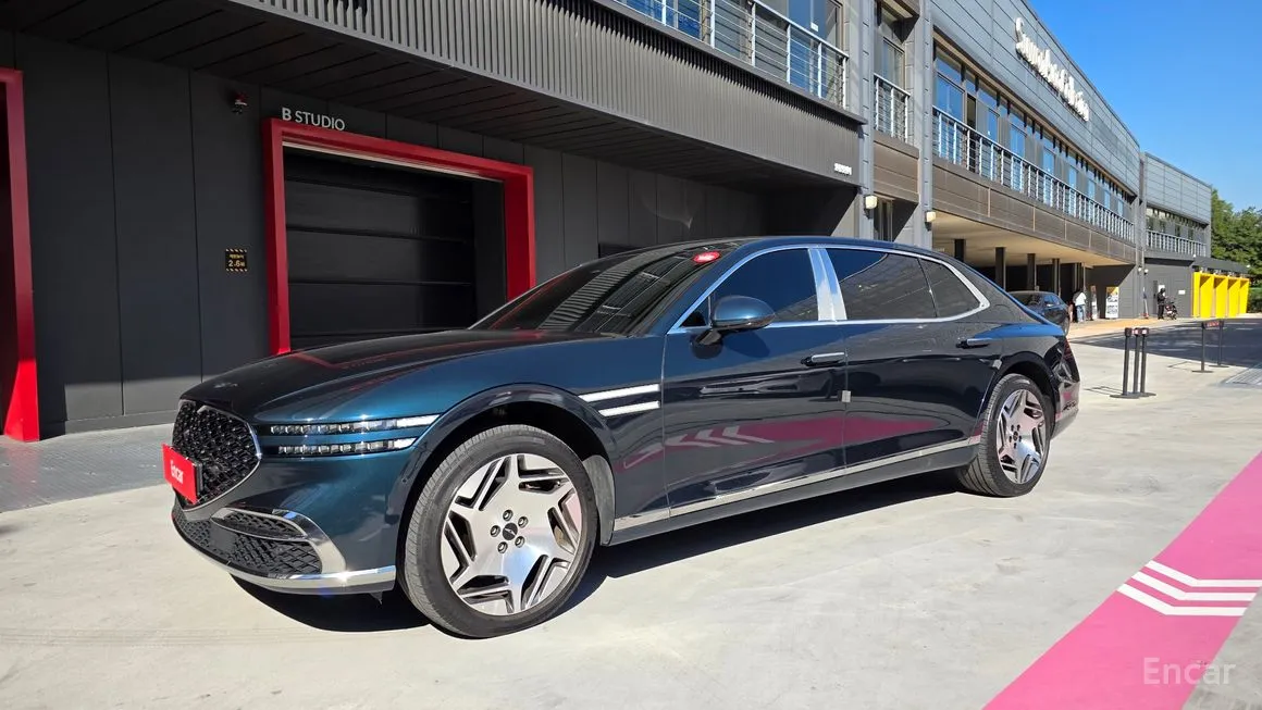 Genesis G90