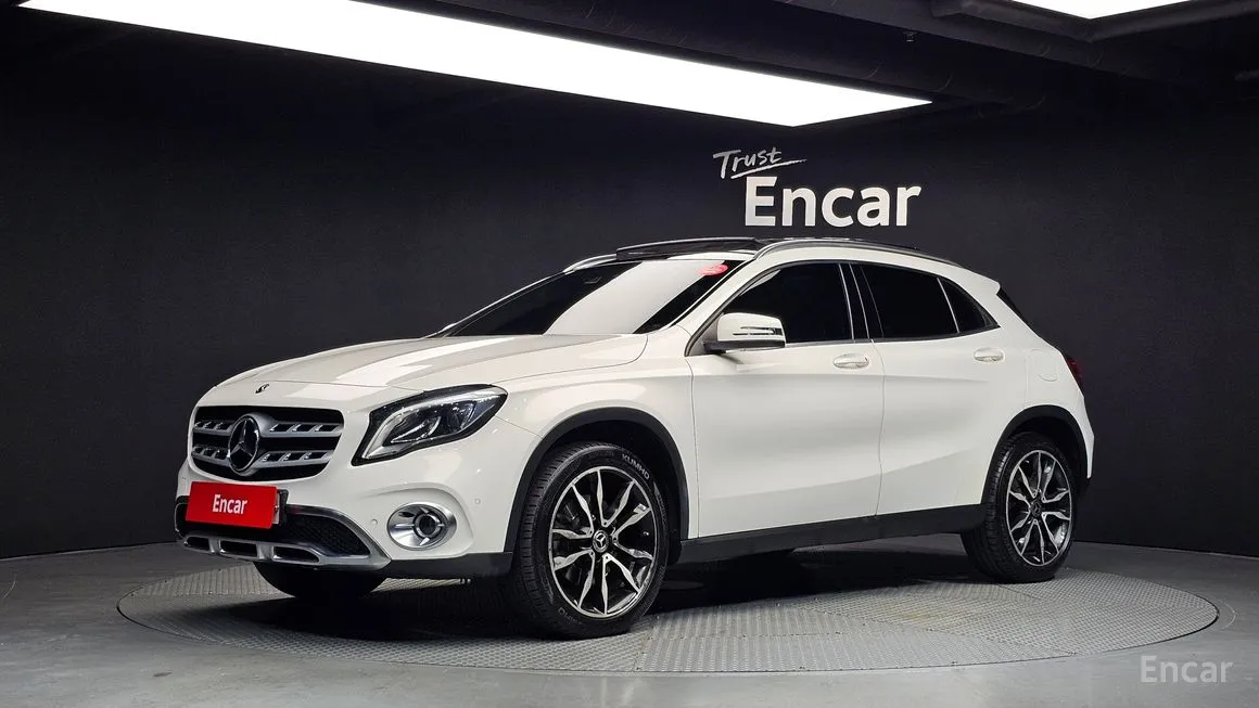 Mercedes-Benz GLA-Class