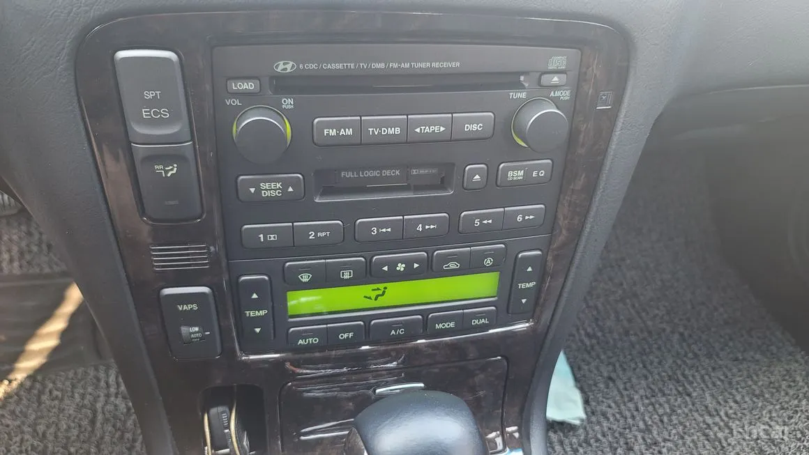 Hyundai Equus