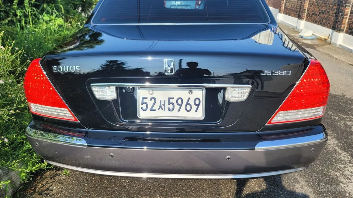 Hyundai Equus