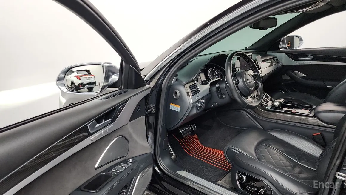 Audi S8