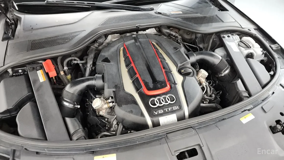 Audi S8