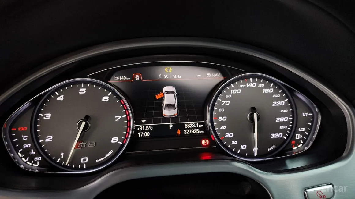 Audi S8