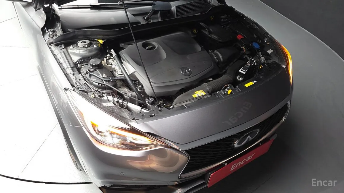 Infiniti QX30