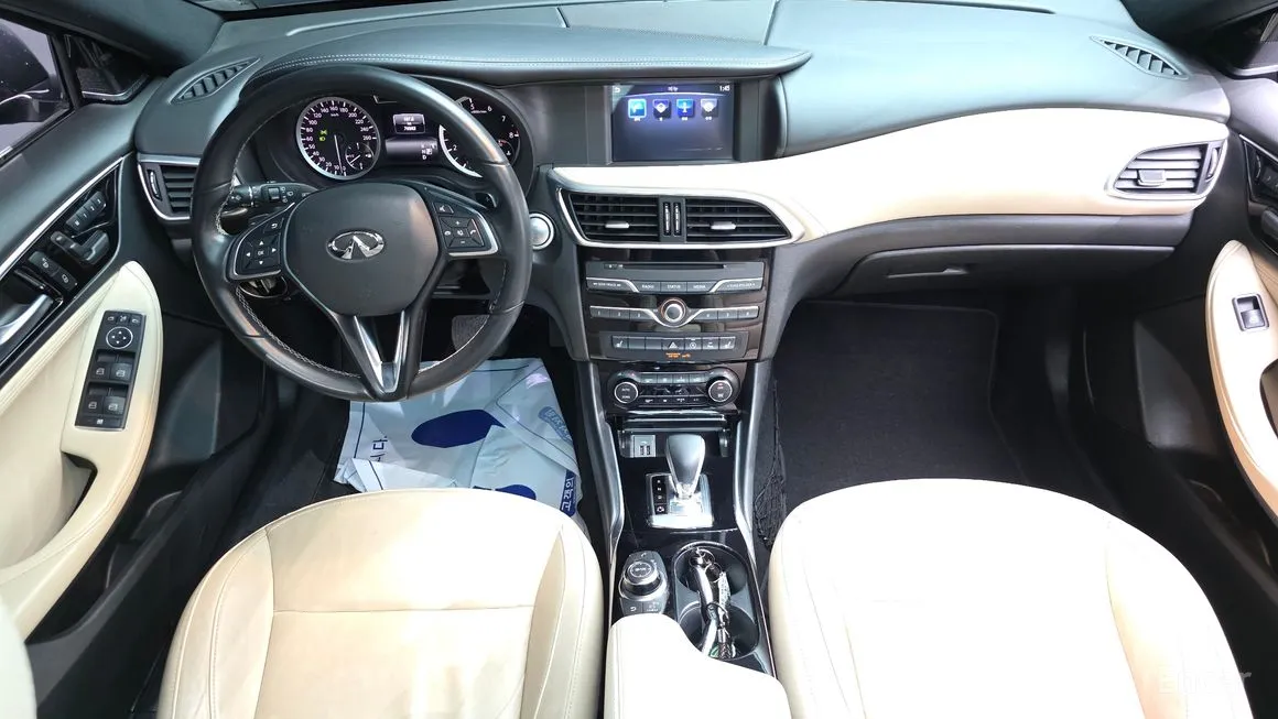 Infiniti QX30