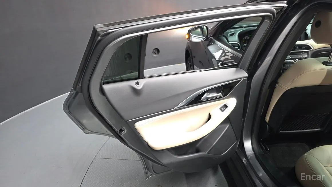 Infiniti QX30