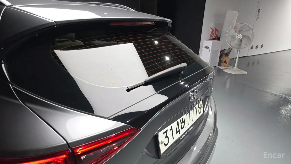 Infiniti QX30