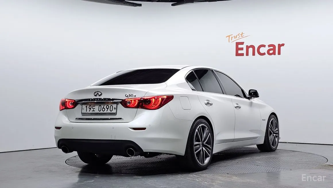Infiniti Q50