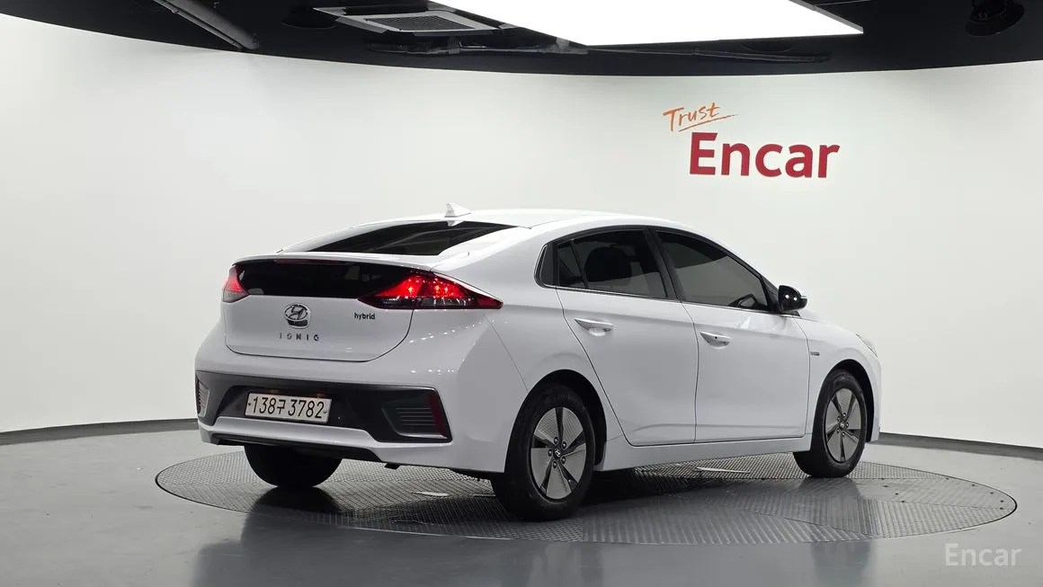 Hyundai Ioniq