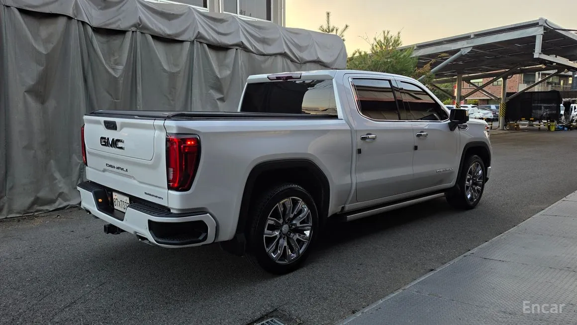 GMC Sierra
