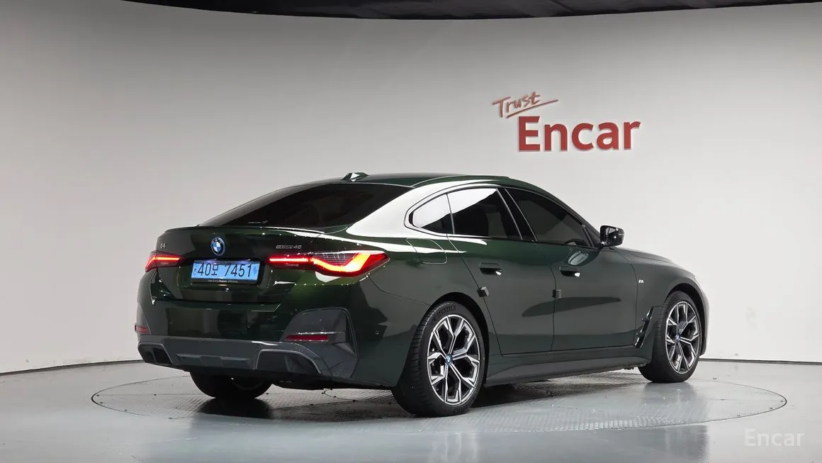 BMW i4