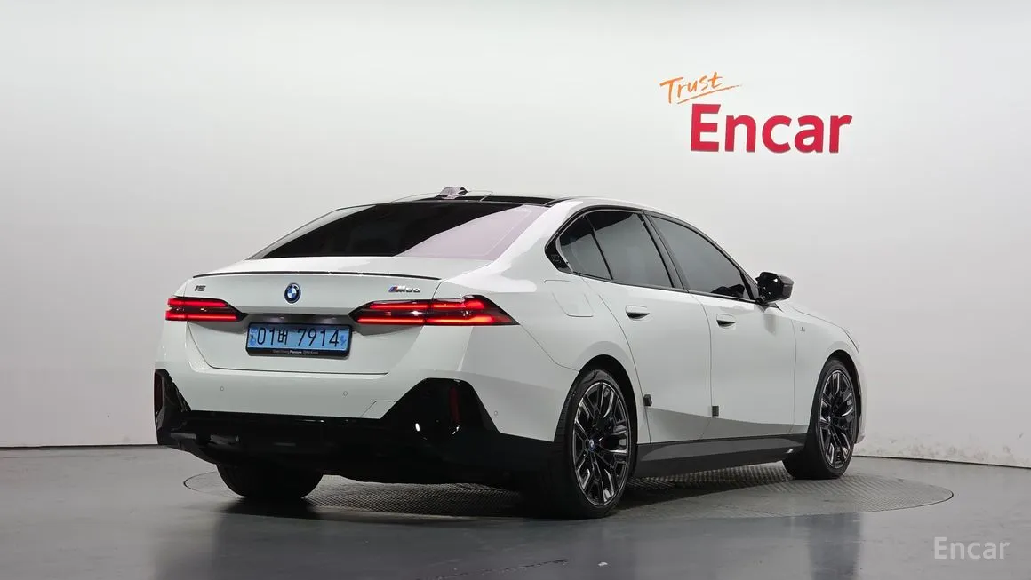 BMW i5