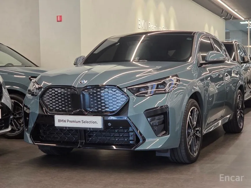 BMW IX2