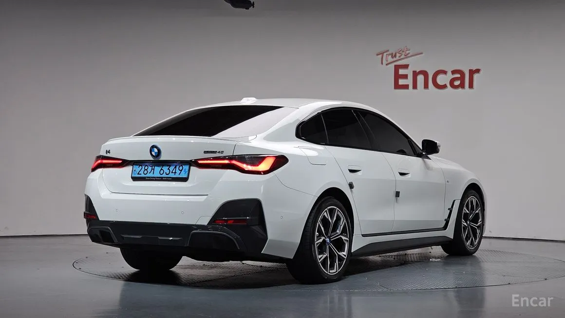 BMW i4