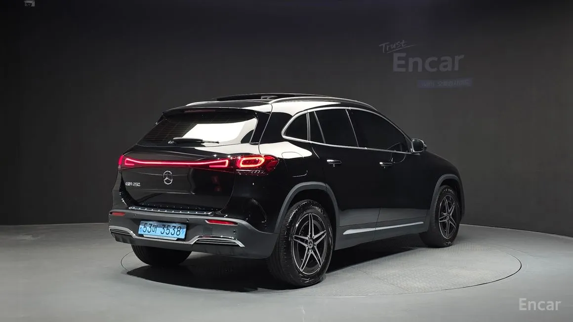 Mercedes-Benz EQA