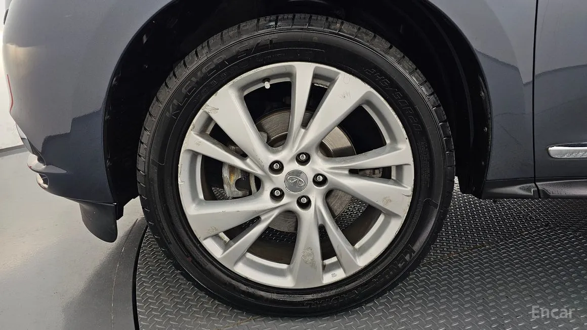 Infiniti JX