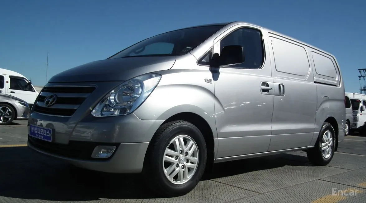 Hyundai Starex