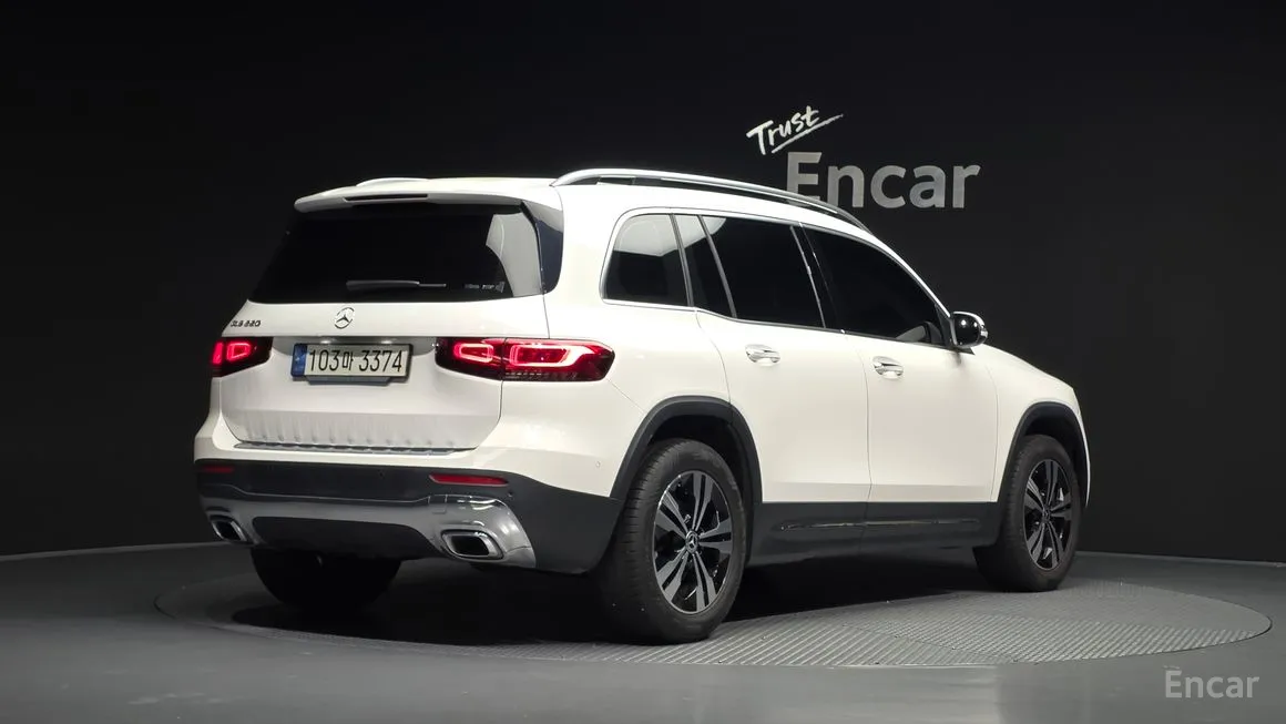 Mercedes-Benz GLB-Class
