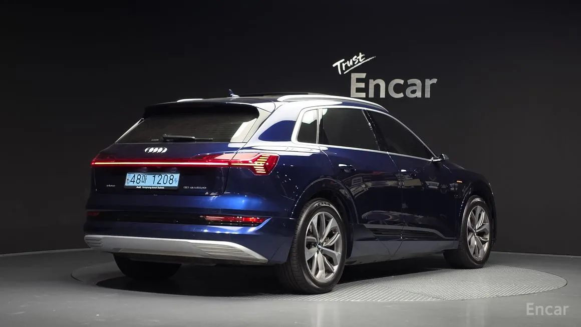 Audi e-tron