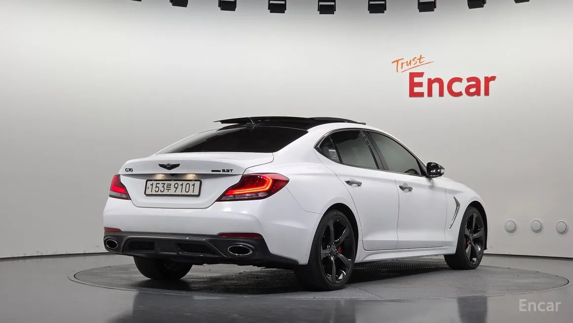 Genesis G70