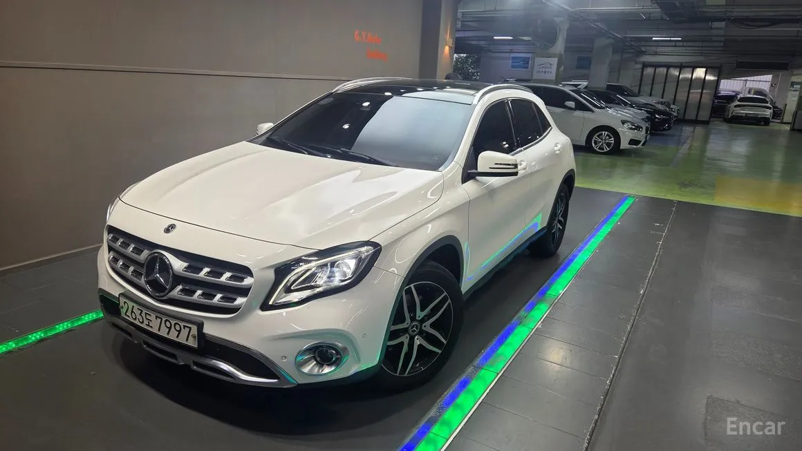 Mercedes-Benz GLA-Class