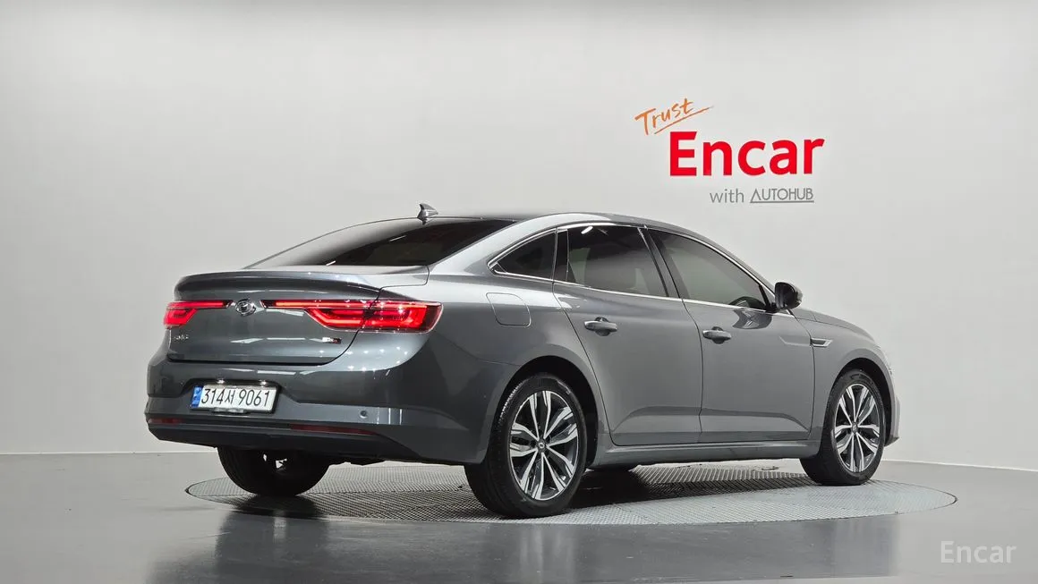 Renault SM6